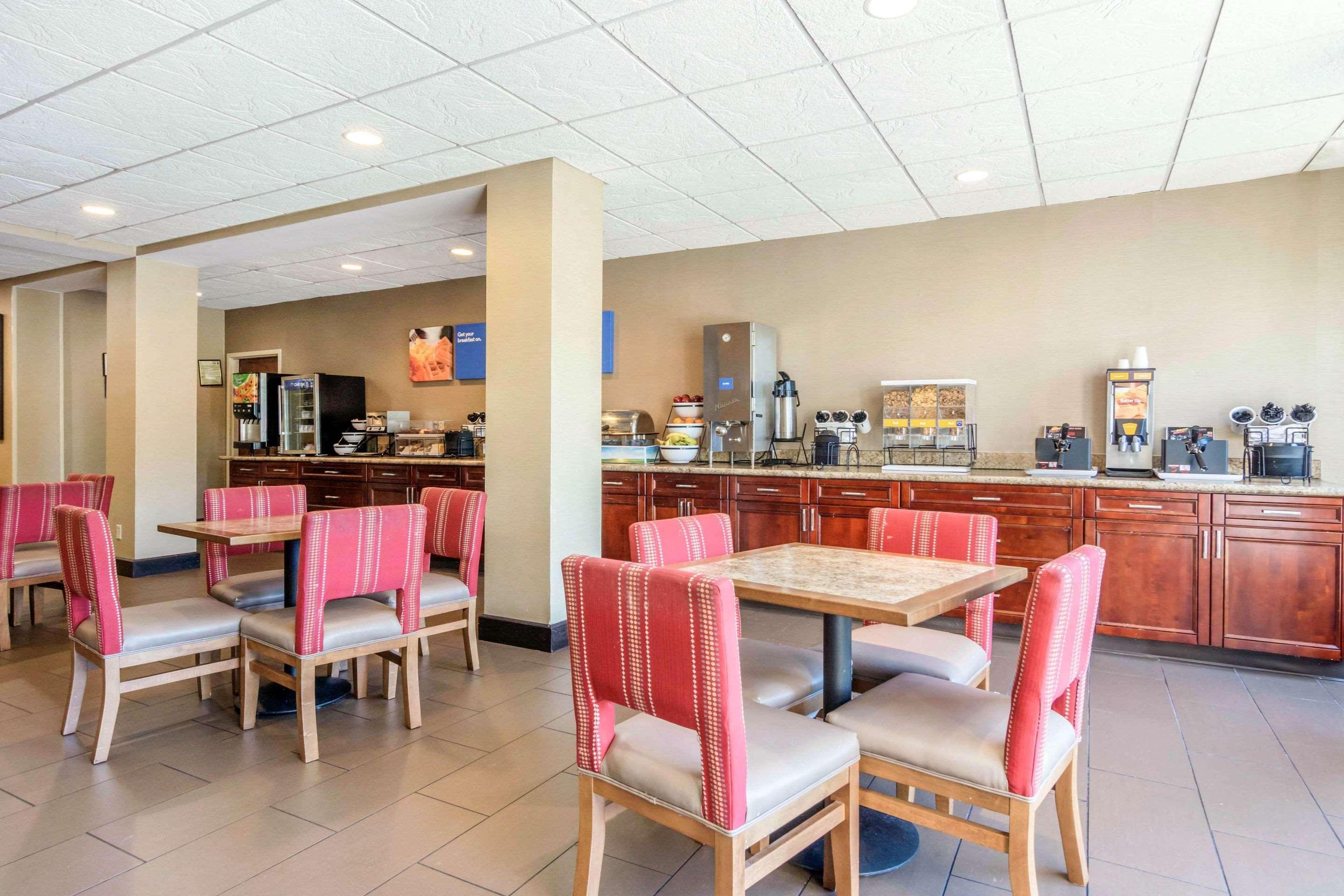 Comfort Inn Atlanta Downtown South מראה חיצוני תמונה